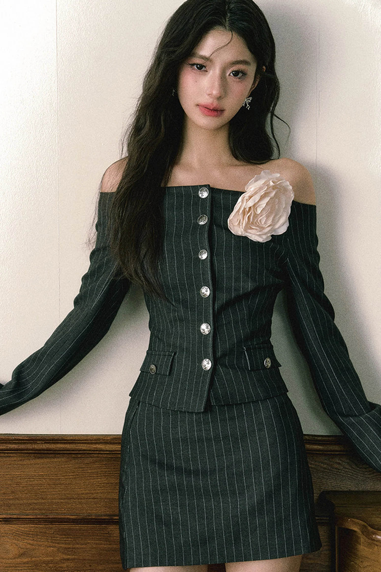Gray Striped One-Shoulder Top and Skirt Set-Up - gxfjsh