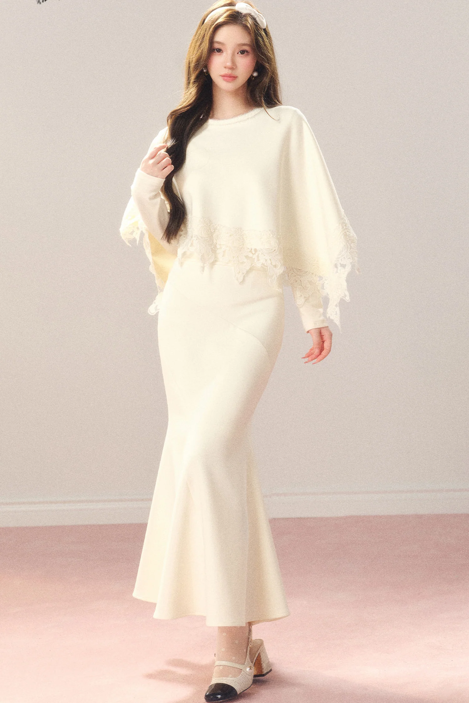 Artistic Bow Lace Knit Cape and Skirt Set-Up - gxfjsh