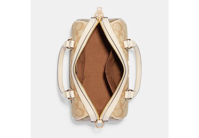 𝐂𝐎𝐀𝐂𝐇® Classic handbags