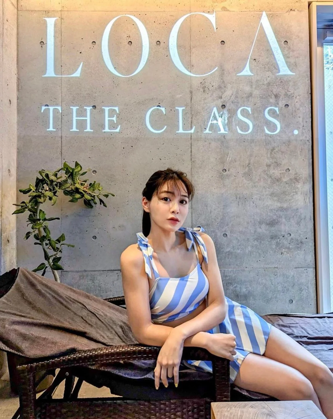 Blue stripe feminine swimwear